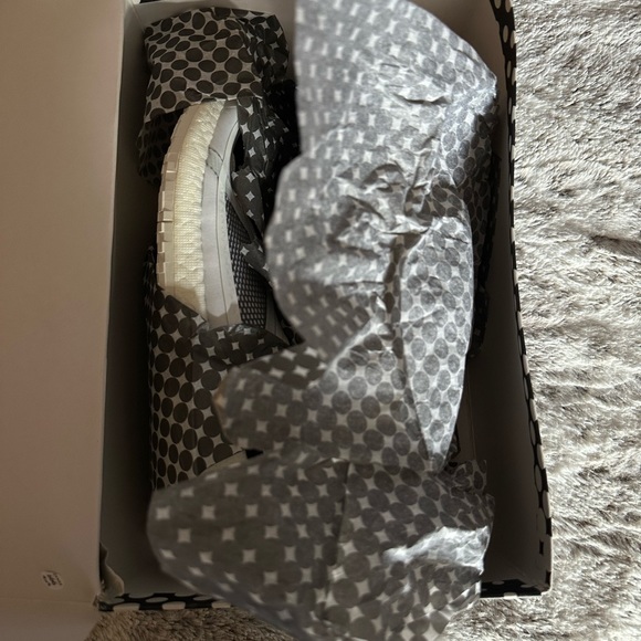 ADIDAS by STELLA MCCARTNEY PulseBOOST HD Sneakers size 9.5 New with tags and bo - Picture 12 of 14